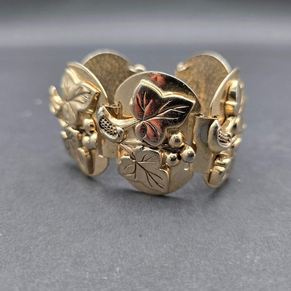Vintage Marino Gold Tone Ivy Leaf Berry Link Bracelet Botanical Statement 7in
